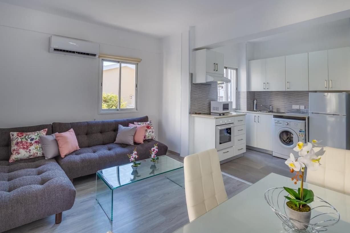 Downtown Larnaca Leilighet Eksteriør bilde